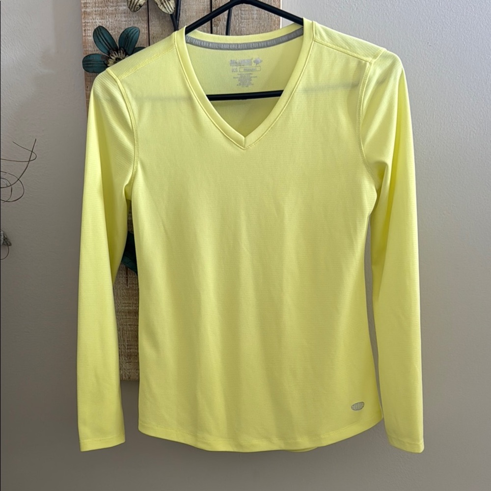 118.Reel Legends Women’s Solid Freeline Long Sleeve Top size x small pre owned